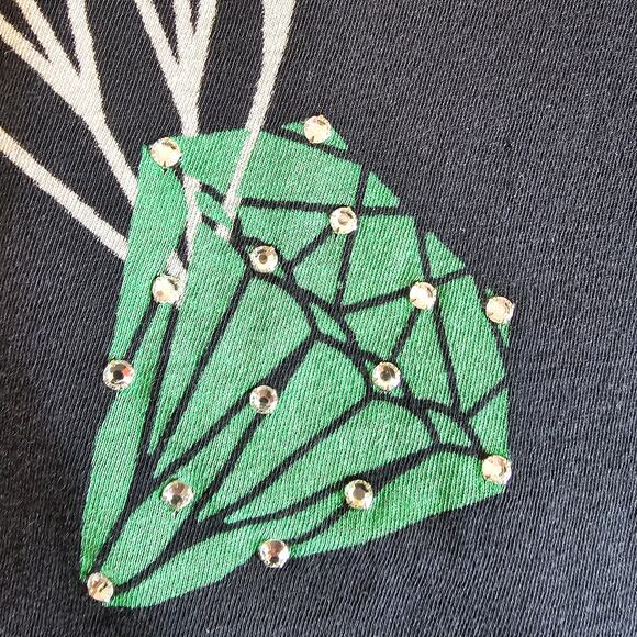 Stylish black t-shirt with a bright graphic print SIZE S - Picture 5 of 7